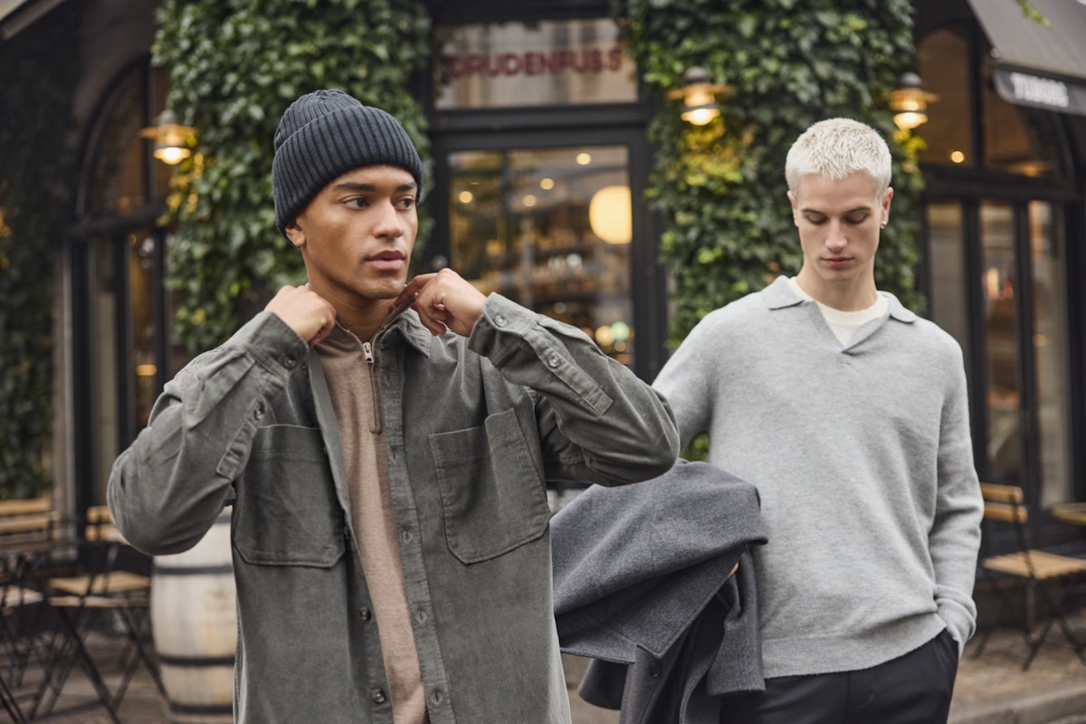 ¡Felices Fiestas! Te esperamos el 22 de diciembre en nuestras tiendas DVjeans 🎄✨