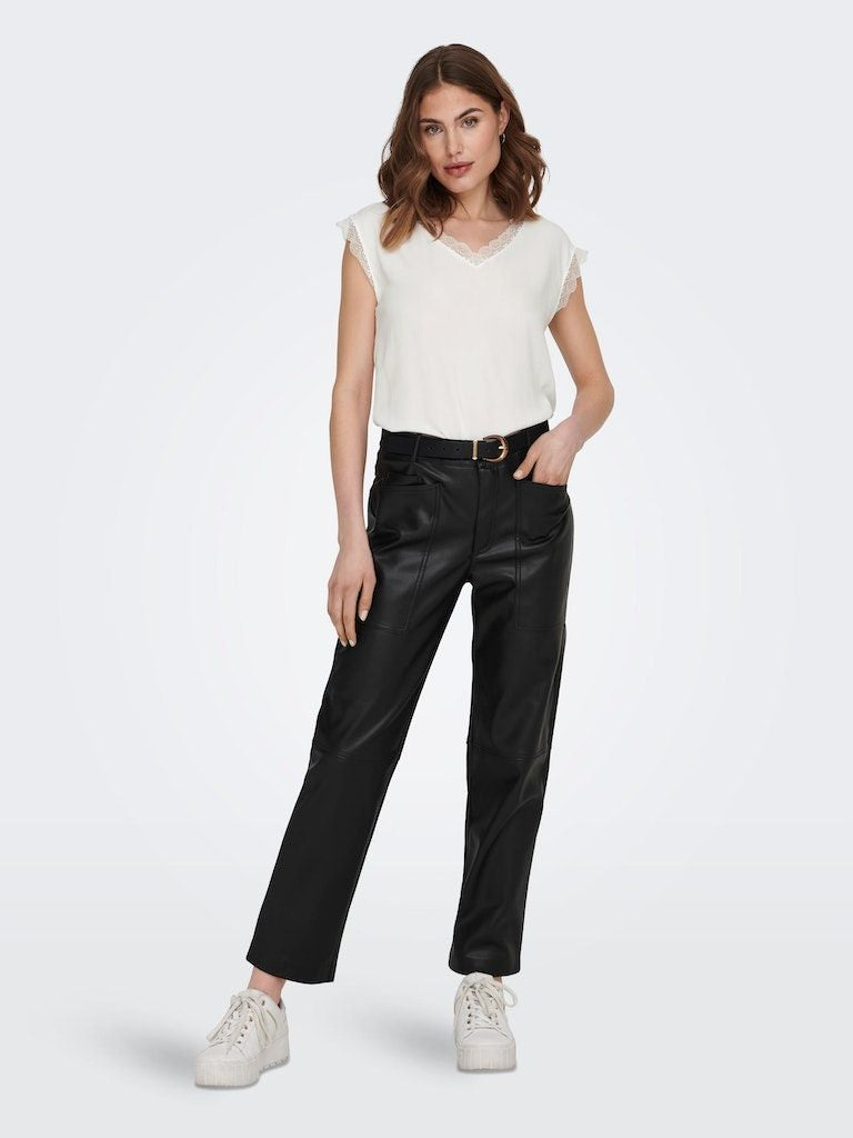 Onljasmina Fr S/S V-Neck Lace Top Ptm Cloud Dancer