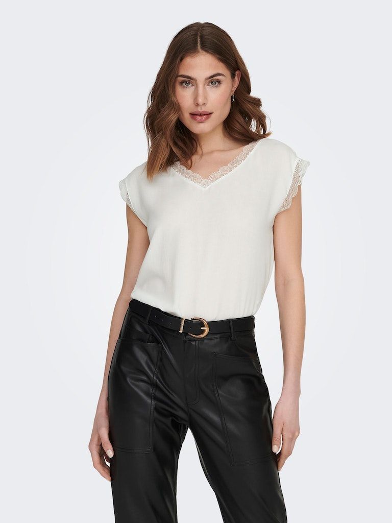 Onljasmina Fr S/S V-Neck Lace Top Ptm Cloud Dancer