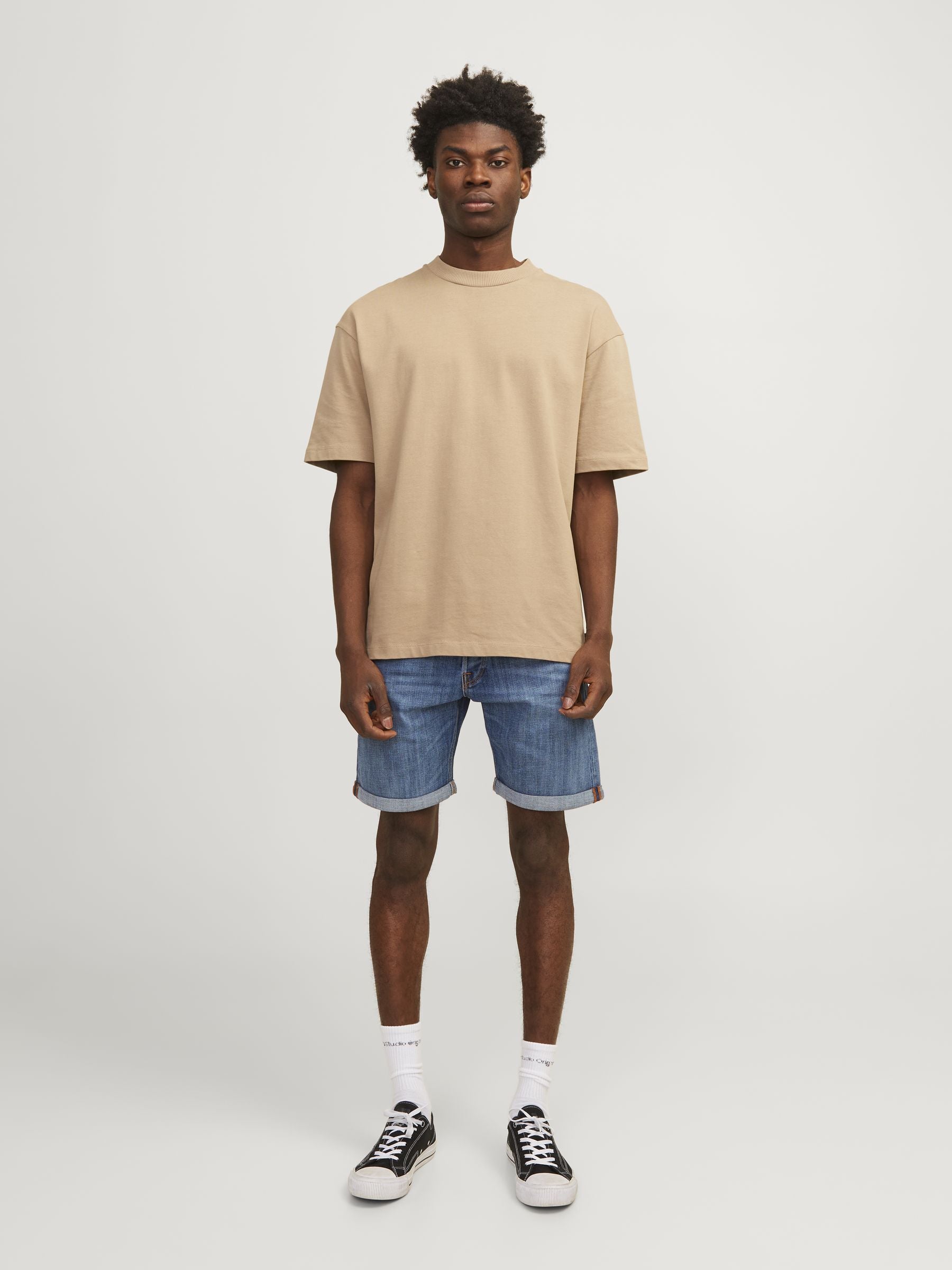 3200382