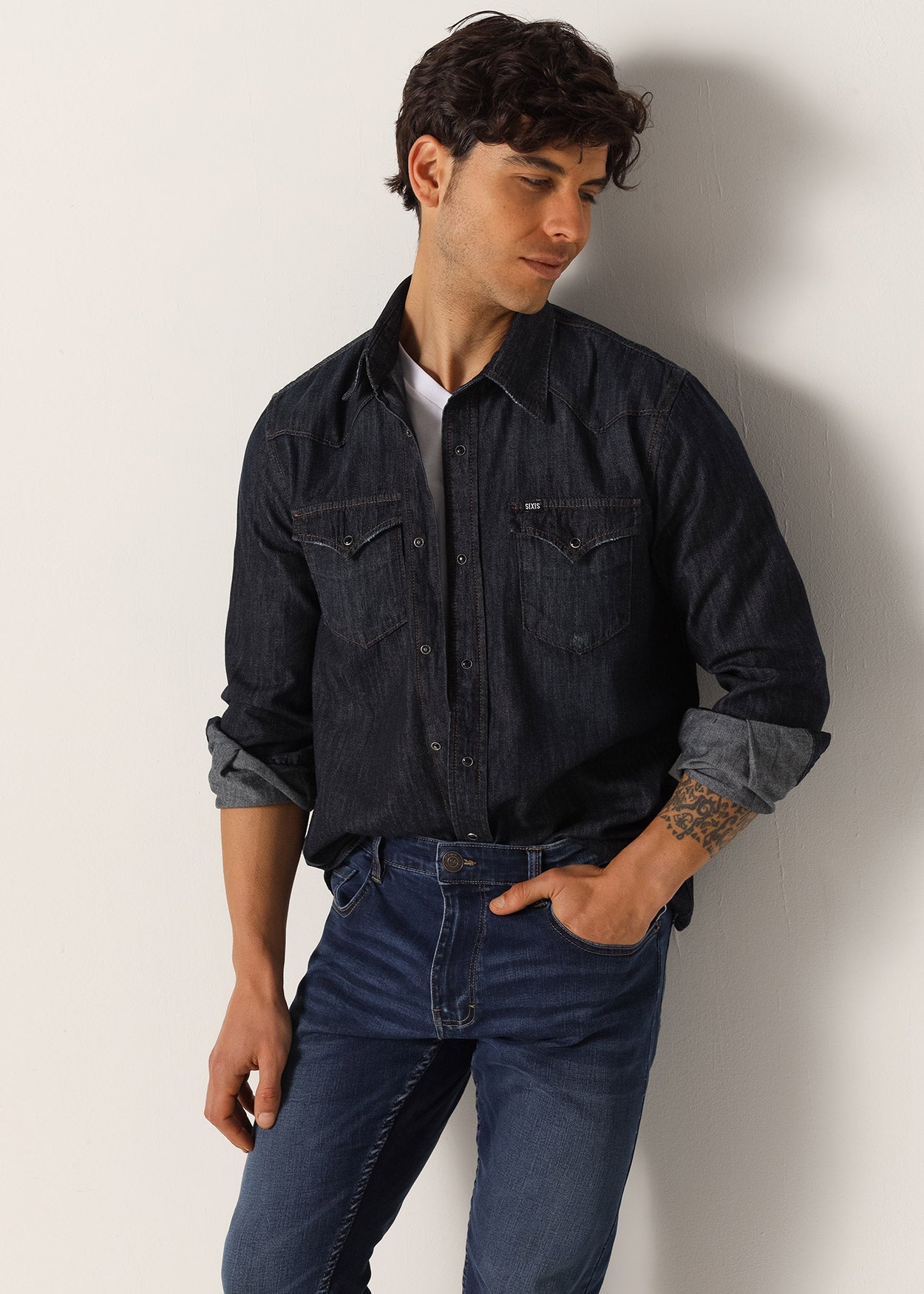 Jeans Cintura Media Slim Tiro Medio Dark Blue Wash 957