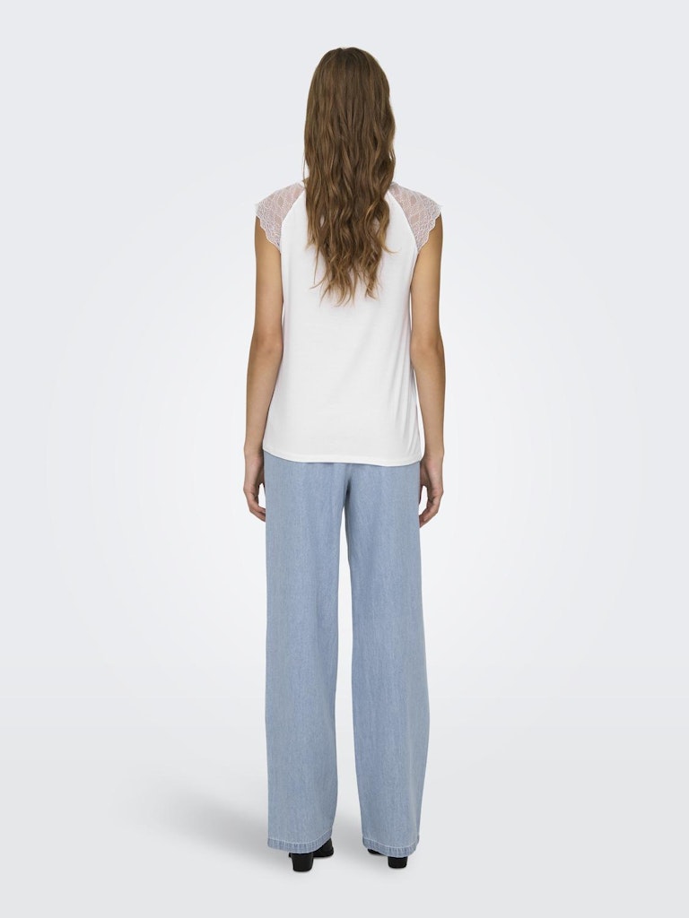 Onlpetra S/S Lace Mix Top Jrs Noos White 15315803 de Only