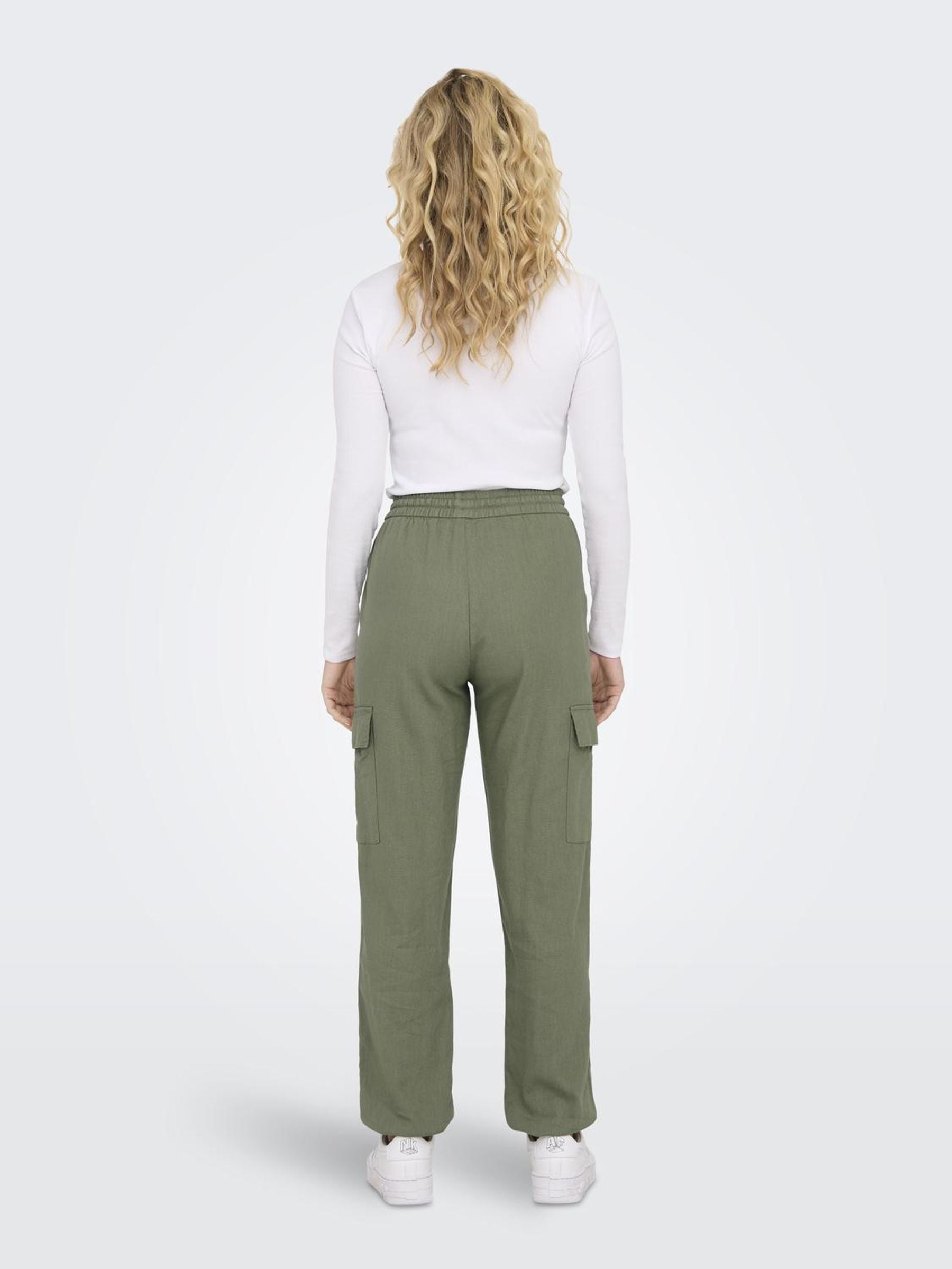 Trousers ONLY Onlcaro Mw Lin Pull-Up Cargo Pnt Noos 15310987 Oil Green