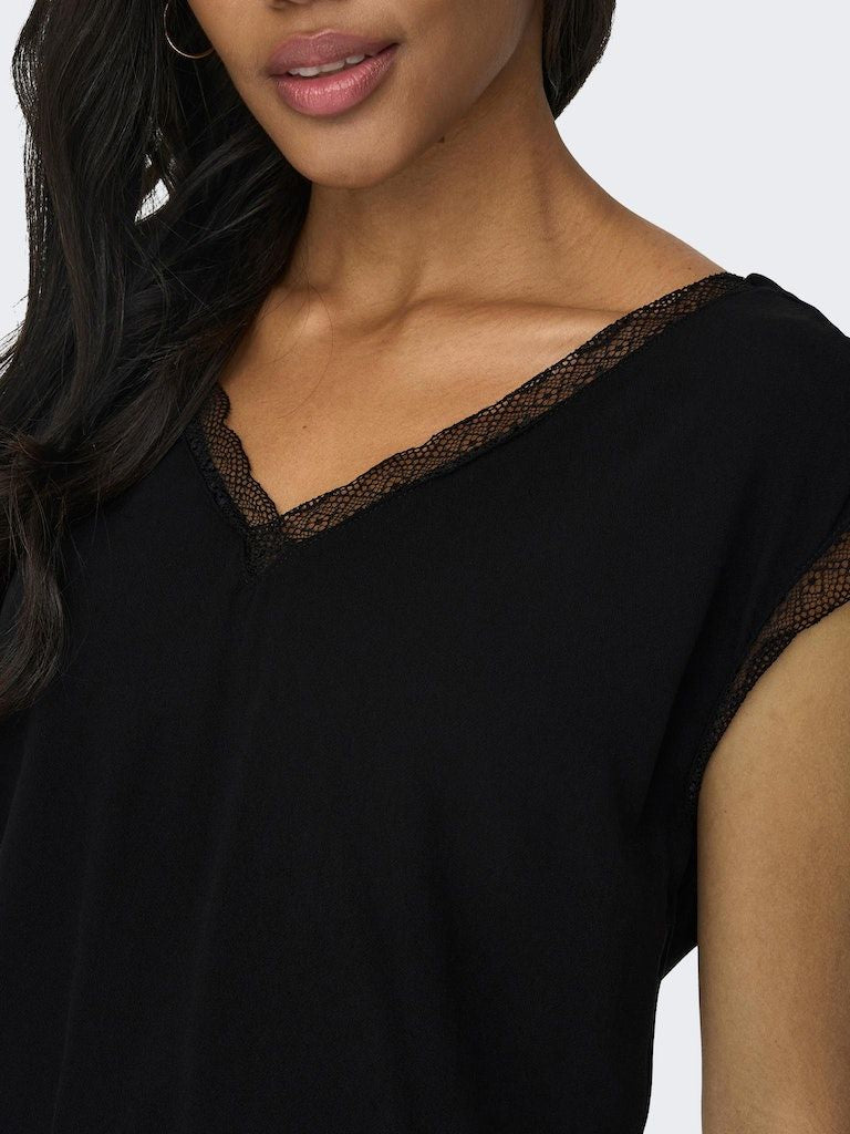 Onljasmina Fr S/S V-Neck Lace Top Ptm Black