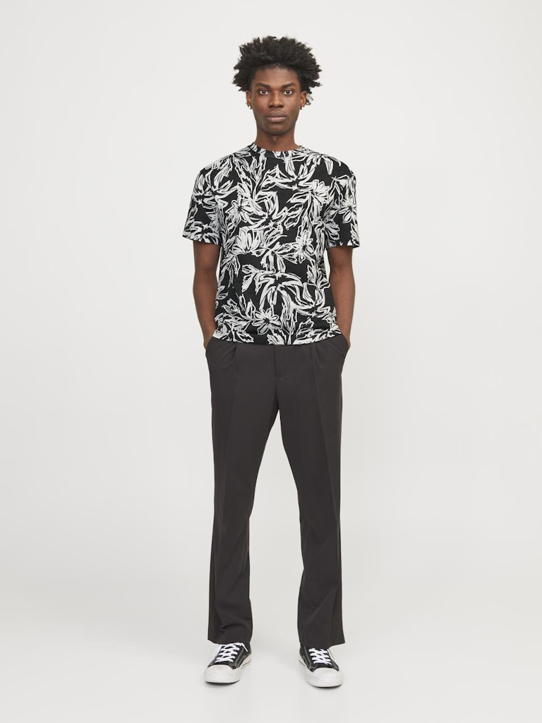 Camiseta 12250434 Jorlafayette Aop Tee Ss Crew Neck Ln Black de Jack & Jones