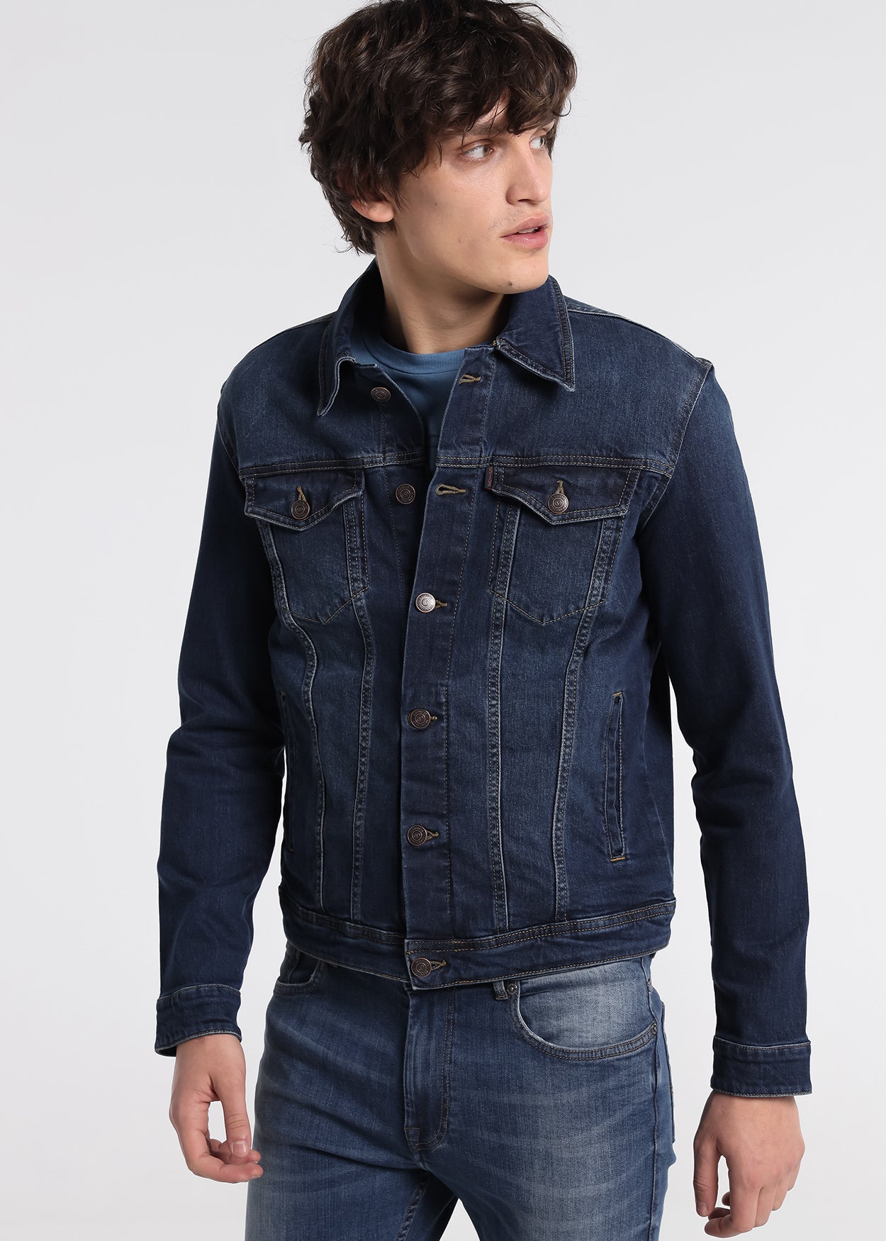 Cazadora Denim Mediem Blue Six Valves básica