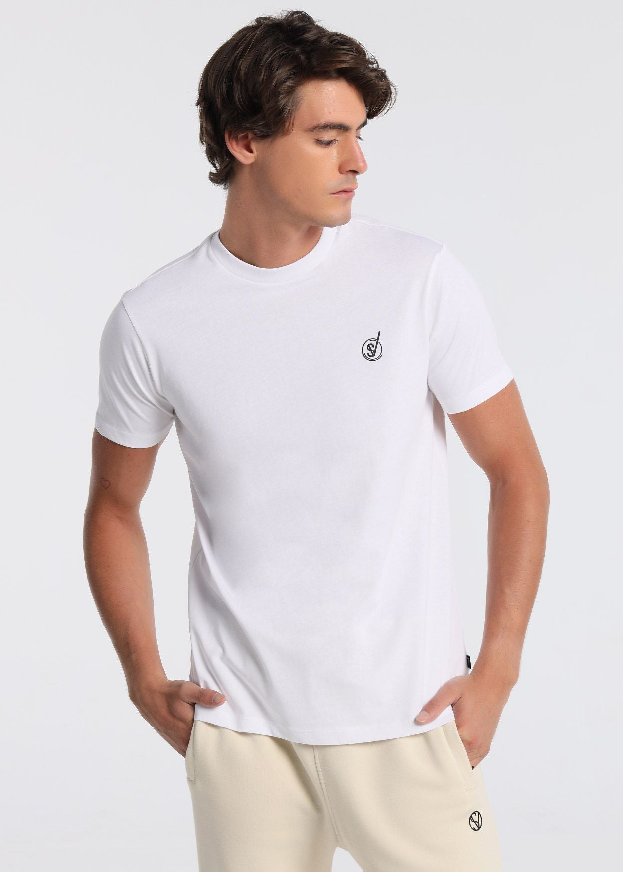 Camiseta Manga Corta Basic Logo 301