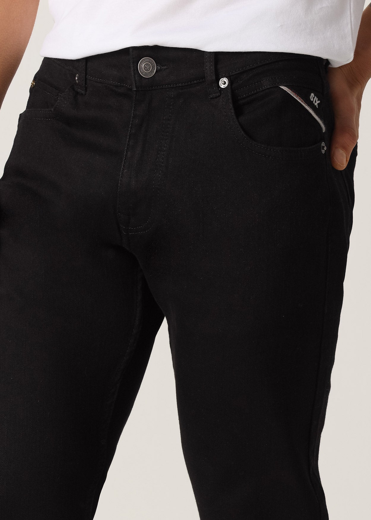 Jeans Cintura Media Slim Tiro Medio   Premium Black Wash 999