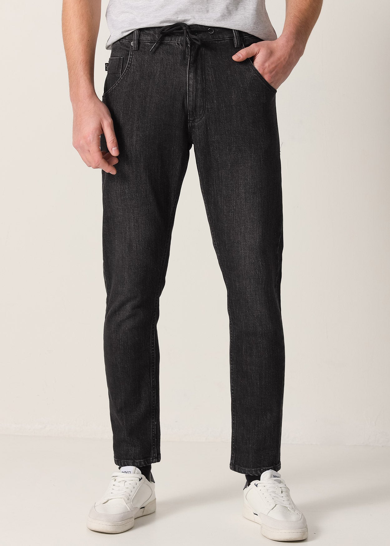 Jeans Cintura Media Slim Tiro Largo  Black Wash 998