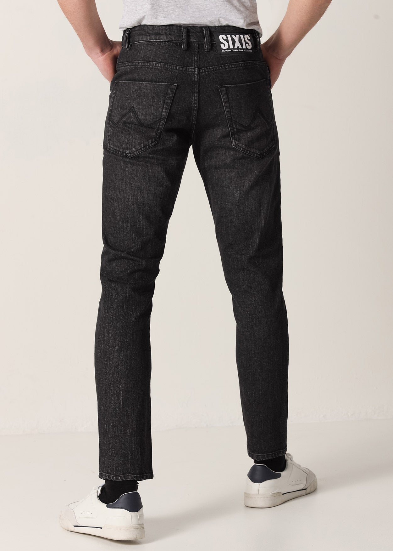 Jeans Cintura Media Slim Tiro Largo  Black Wash 998