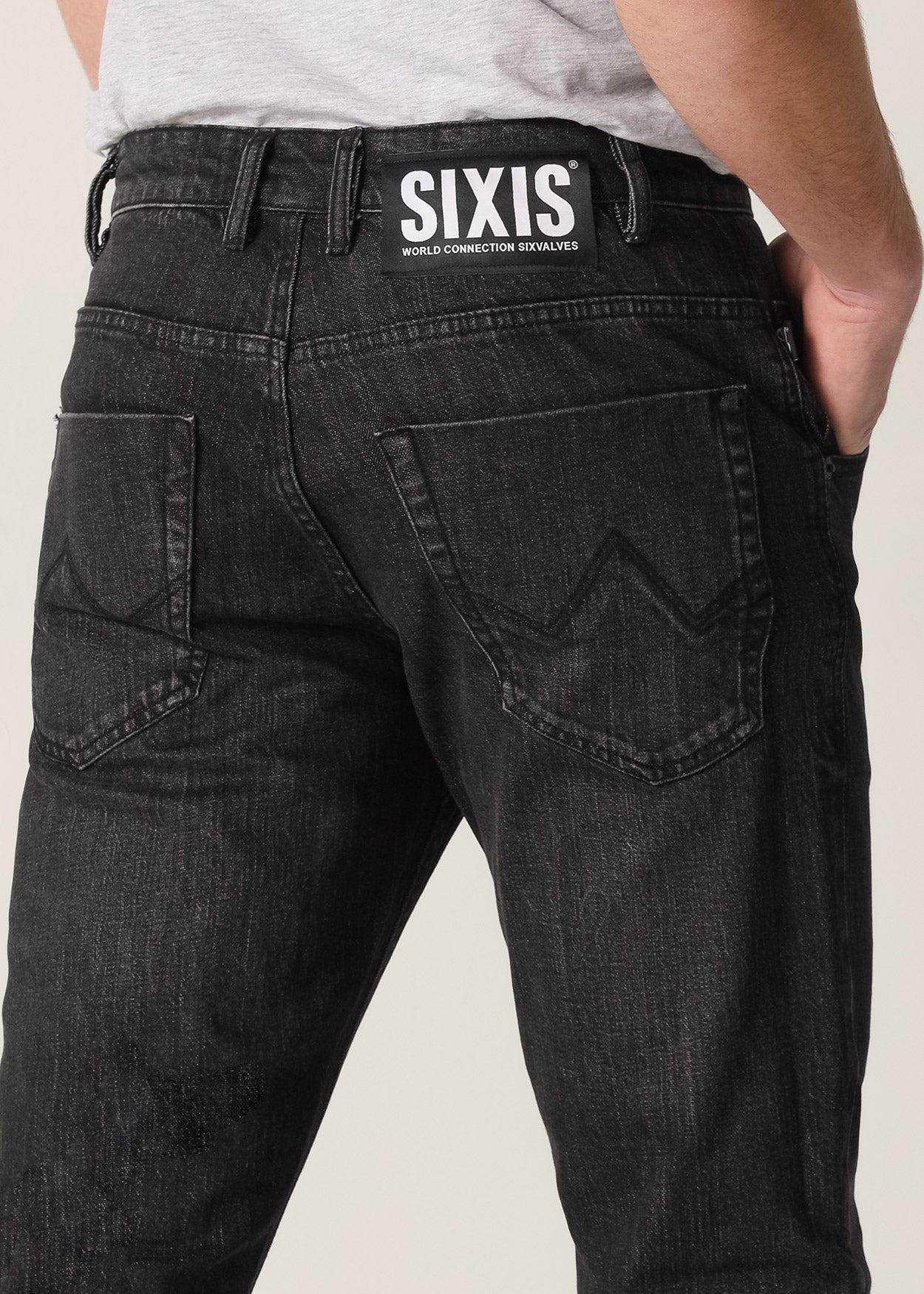 Jeans Cintura Media Slim Tiro Largo  Black Wash 998