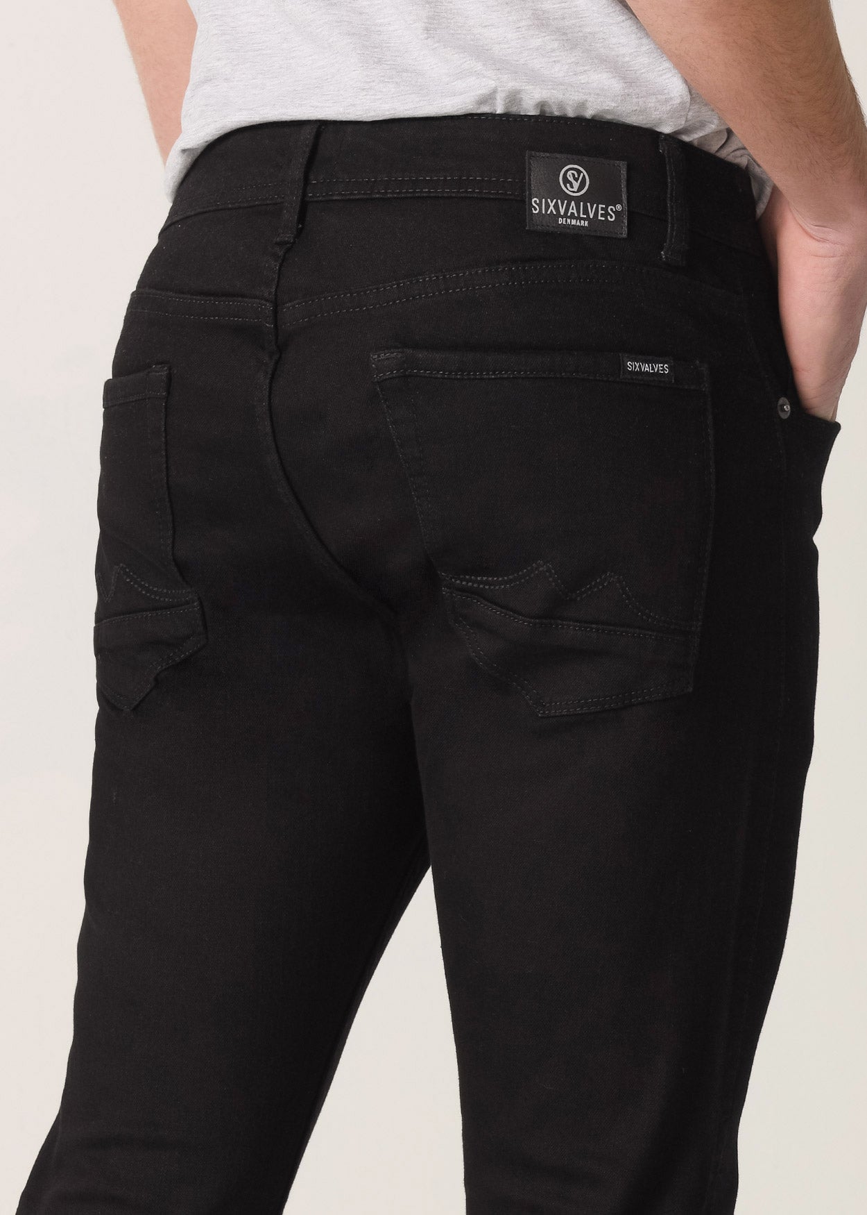 Jeans Cintura Media Skinny Tiro Medio  Black Wash 999