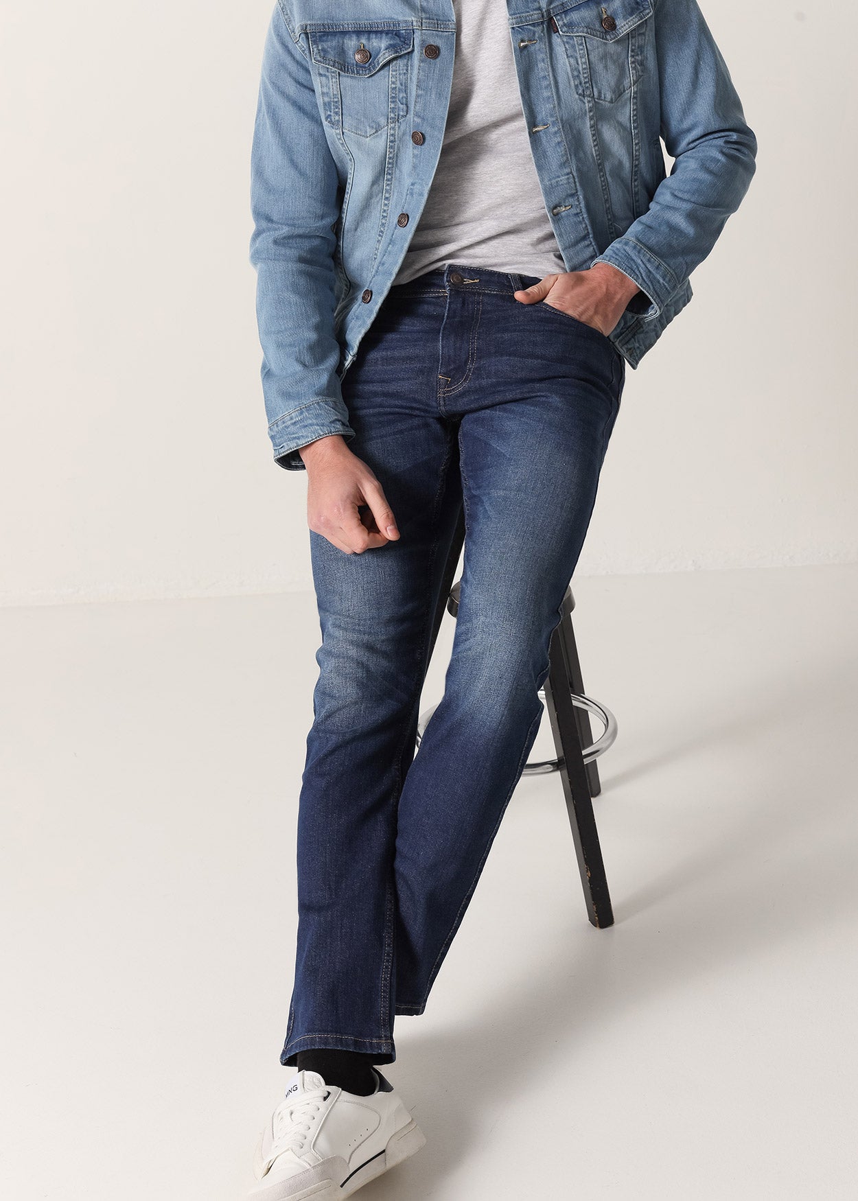 Jeans Cintura Media Regular Tiro Medio   Medium Dark Blue  965