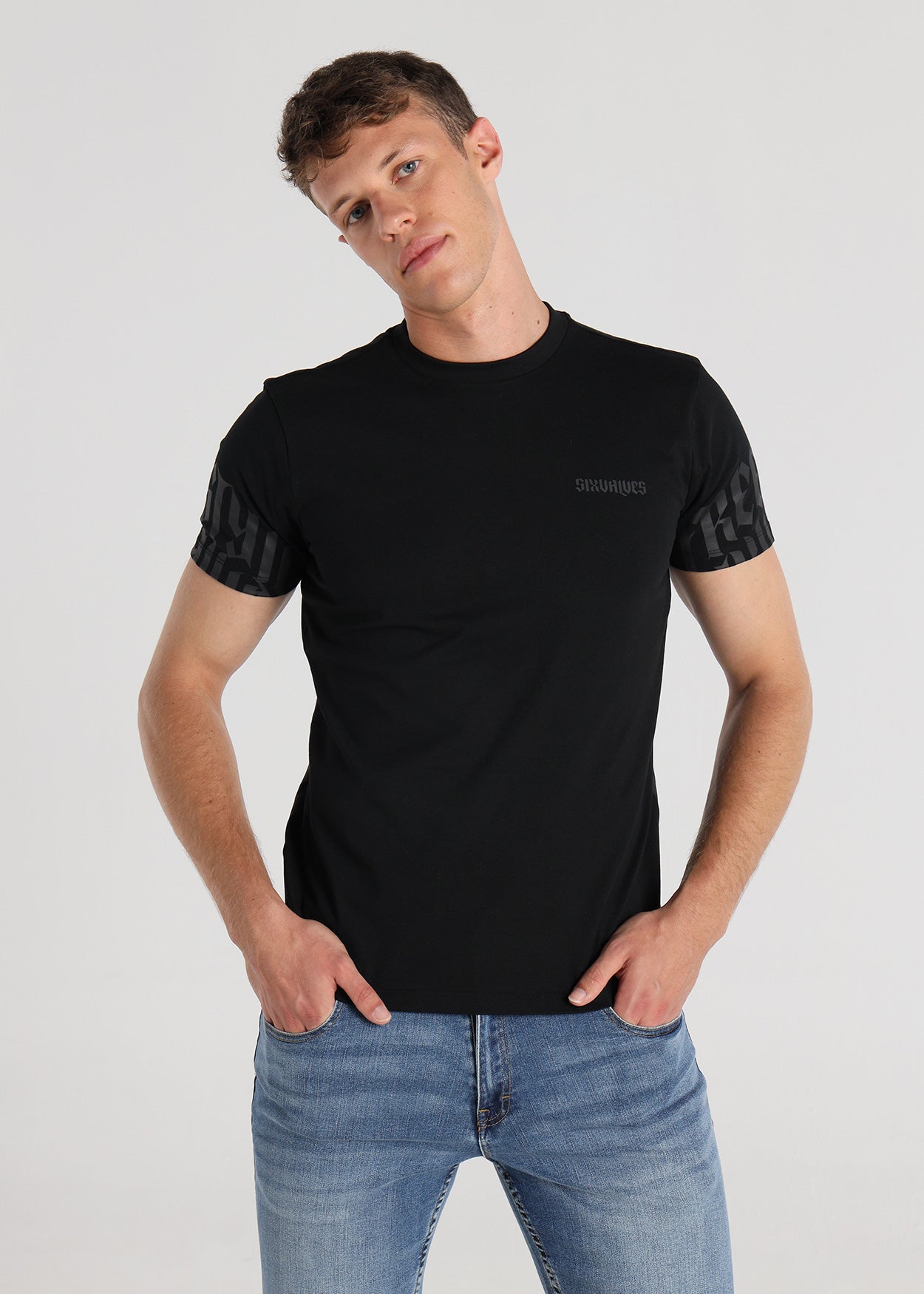 Camiseta Manga Corta Grafica En Bajo  Six Valves 551591470399