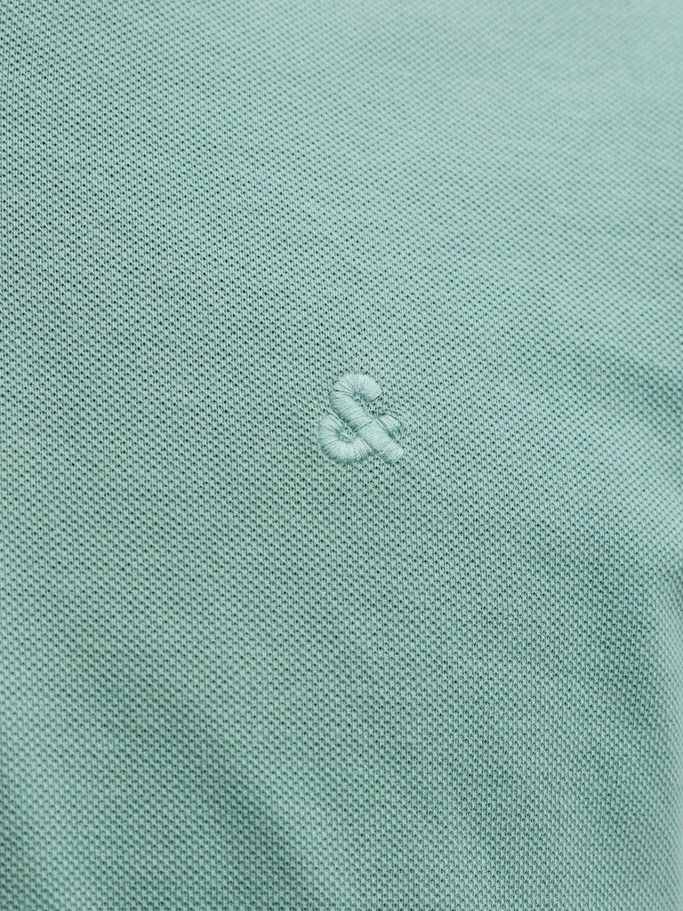 6676807