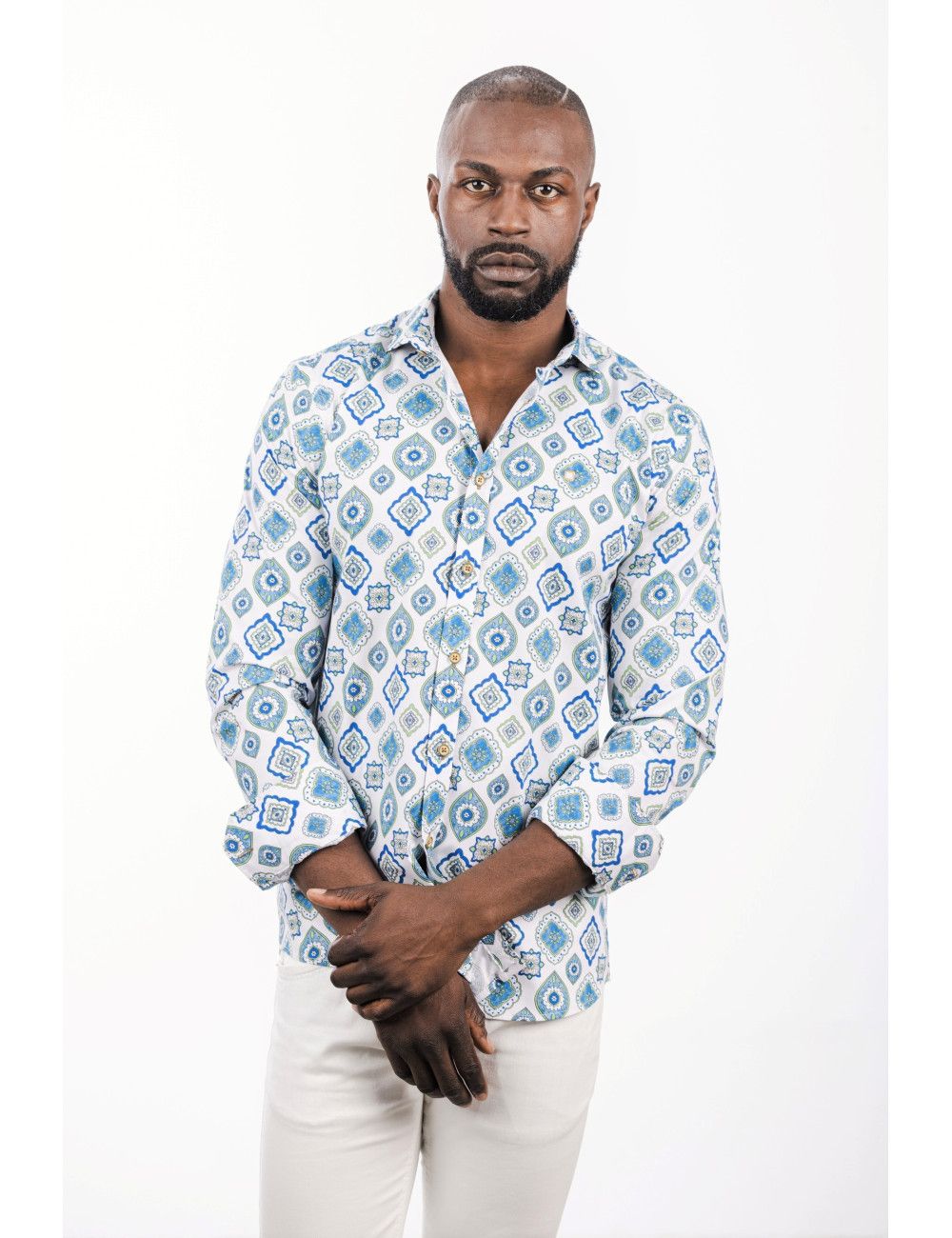 Camisa de hombre Yellow skin 8911 con fondo blanco