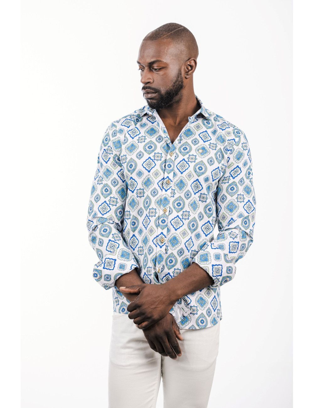 Camisa de hombre Yellow skin 8911 con fondo blanco